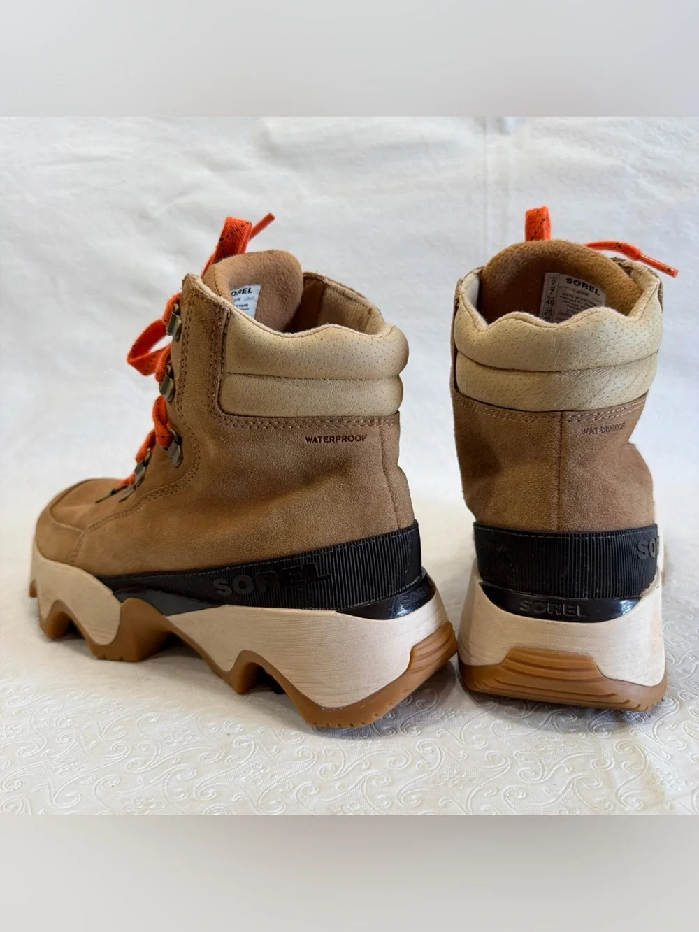 Sorel Kinetic Impact Conquest Waterproof Snow Boots Womens 9 Suede Beige Leather