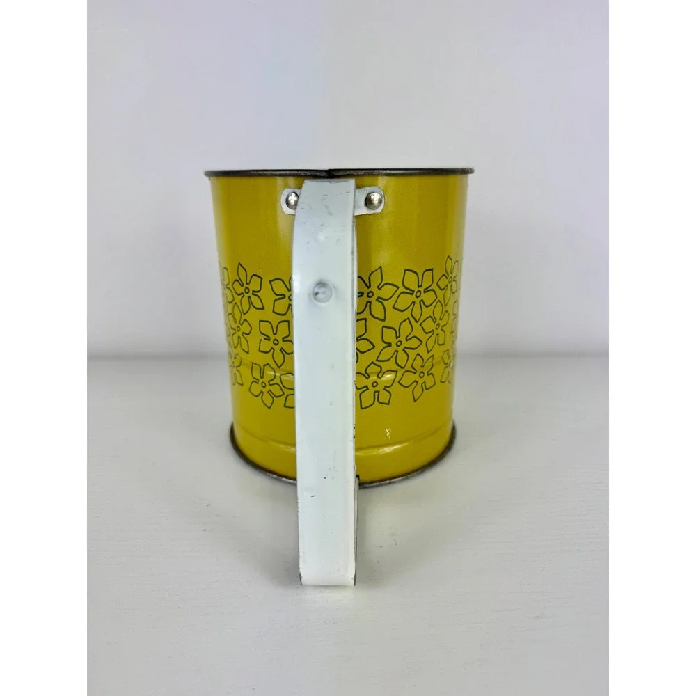 Vintage Androck Yellow Daisy Flour Sifter Retro Farmhouse Kitchen Decor USA Boho
