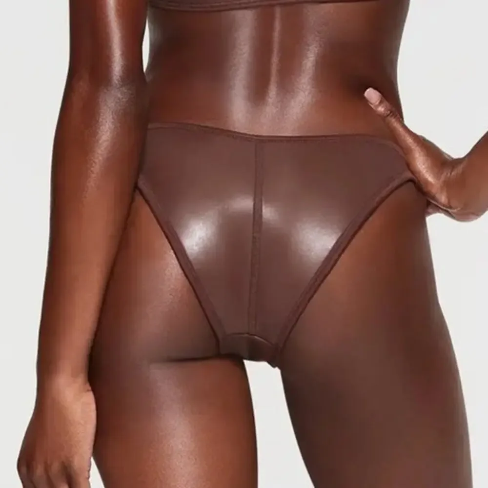 SKIMS nwt rubberized