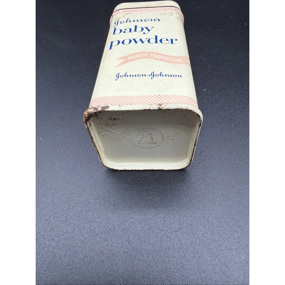 Baby Powder / Johnson & Johnson product vintage