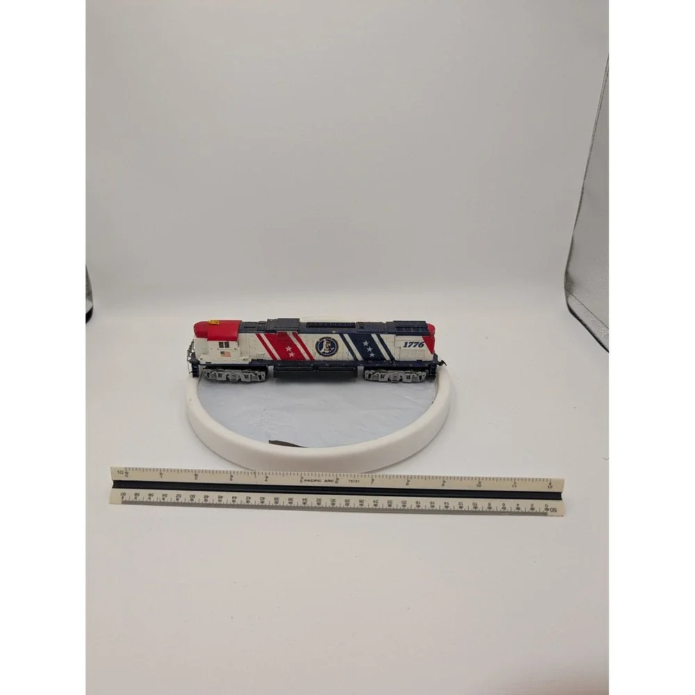 Mantua Tyco HO Scale Diesel Locomotive Spirit of 1776 Bicentennial USA‎ 250