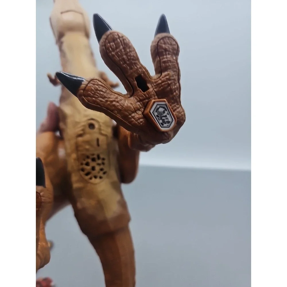 2018 Mattel Jurassic World Fallen‎ Kingdom Thrash N'Throw T-Rex Needs Batteries