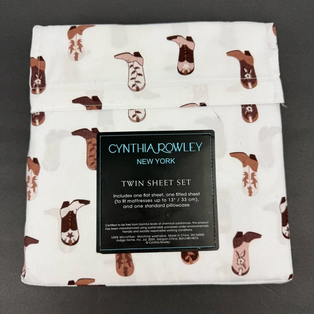 Cynthia Rowley New York Twin Sheet Set‎ with Cowboy Cowgirl Western Boots New