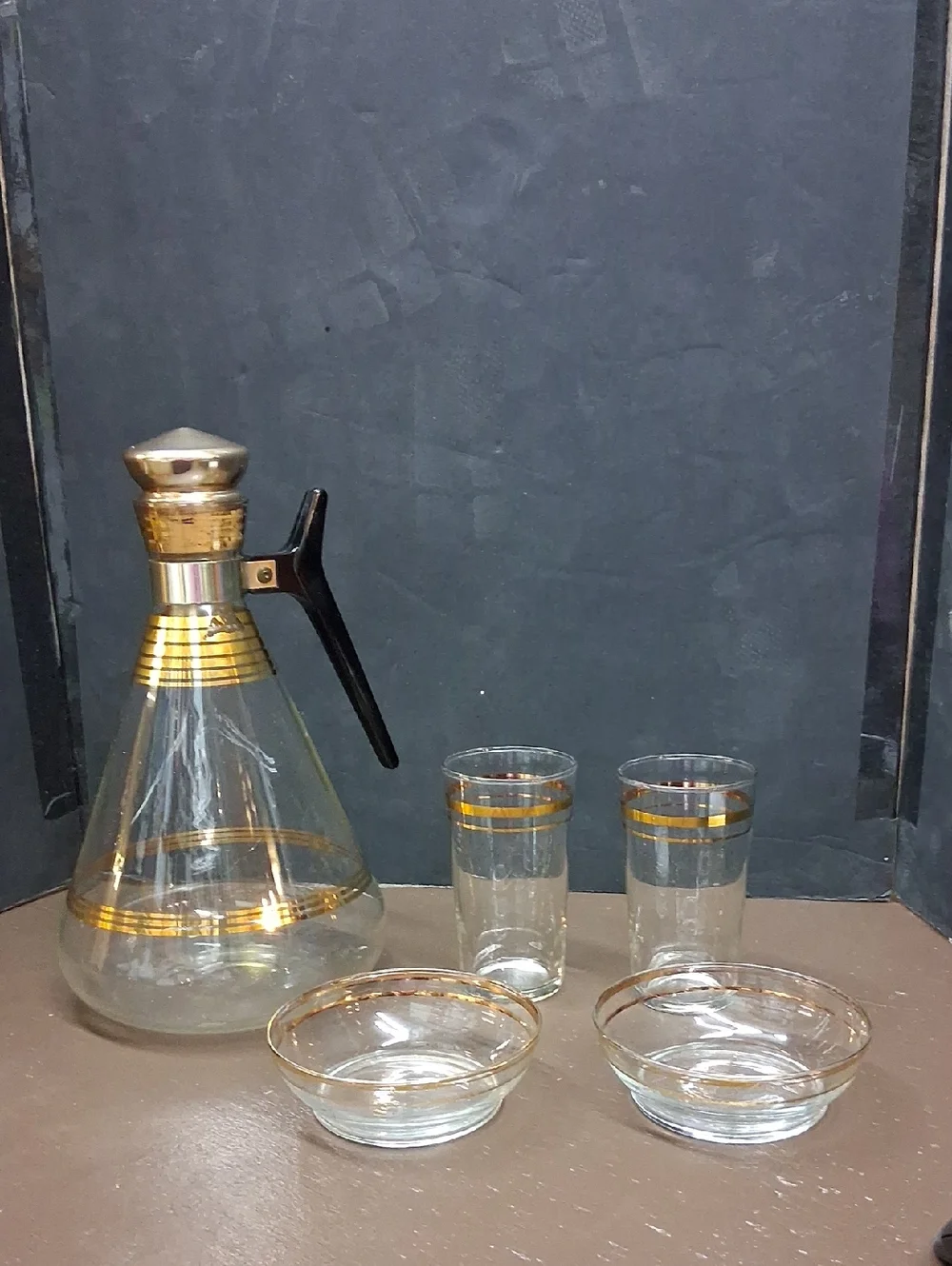 Vinyage Glass Coffee Carafe, 2 Glasses, 2 Berry Bowls. 5‎ Pc Set.