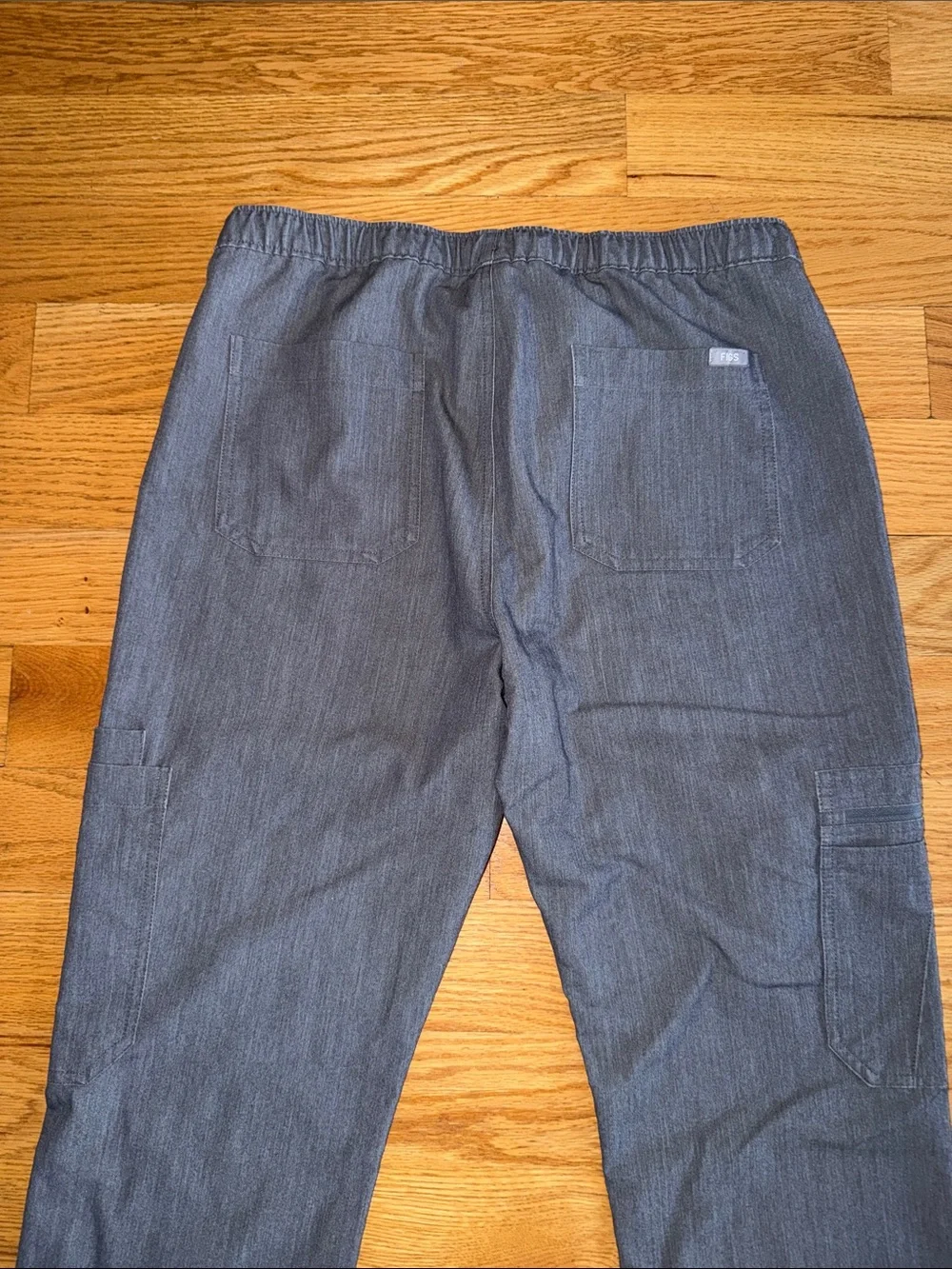 Figs grey scrub