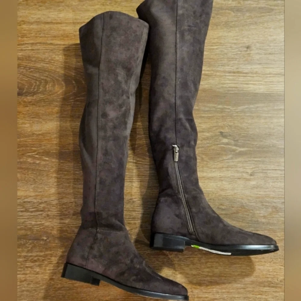 Vince Camuto flat nwt