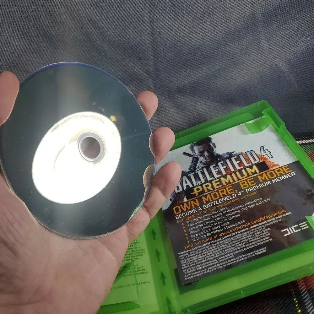 EA Xbox One Titanfall Video Game Green First Person Shooter Mech Combat FPS