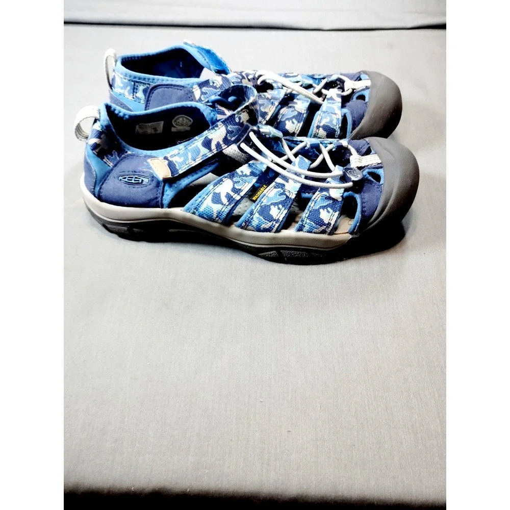 KEEN Newport H2 Unisex Kids Sz 4 Sandals‎ Blue Camouflage Closed Toe Waterproof
