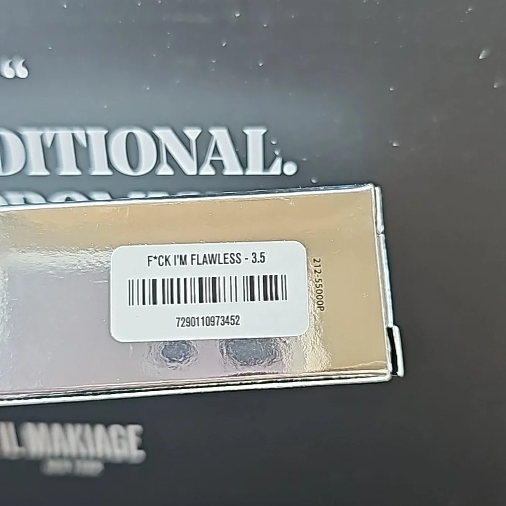 IL MAKIAGE brand new