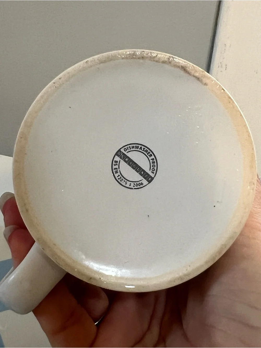 N/A white ceramic