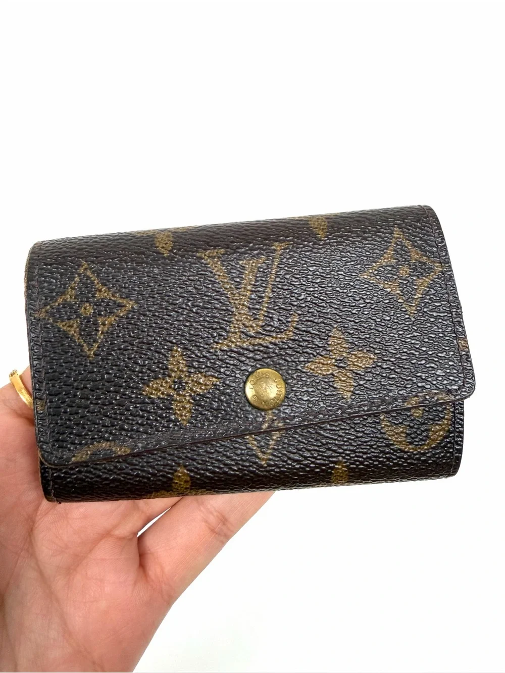 Authentic Louis Vuitton Monogram 6 Key Holder Case