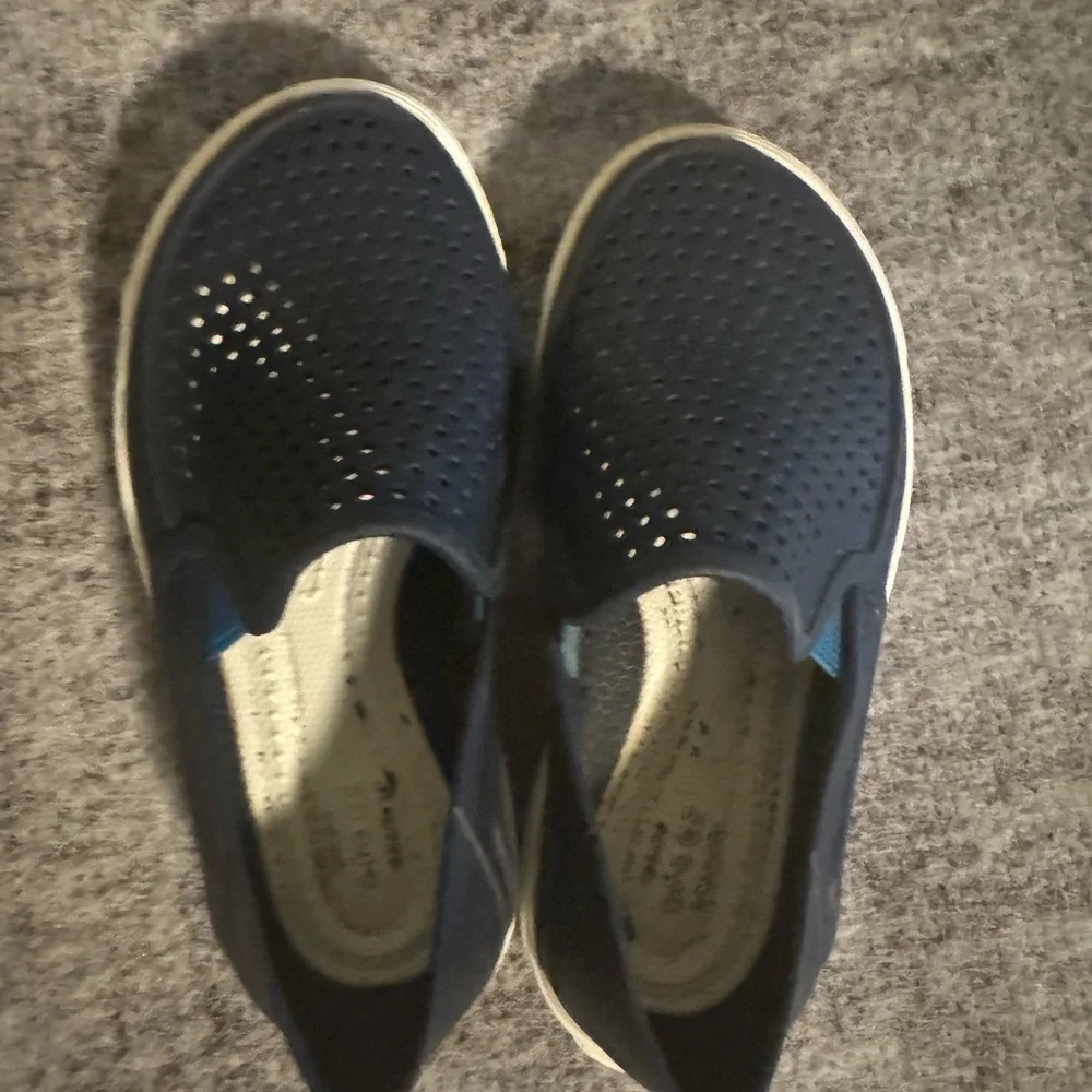 CROCS questions leave