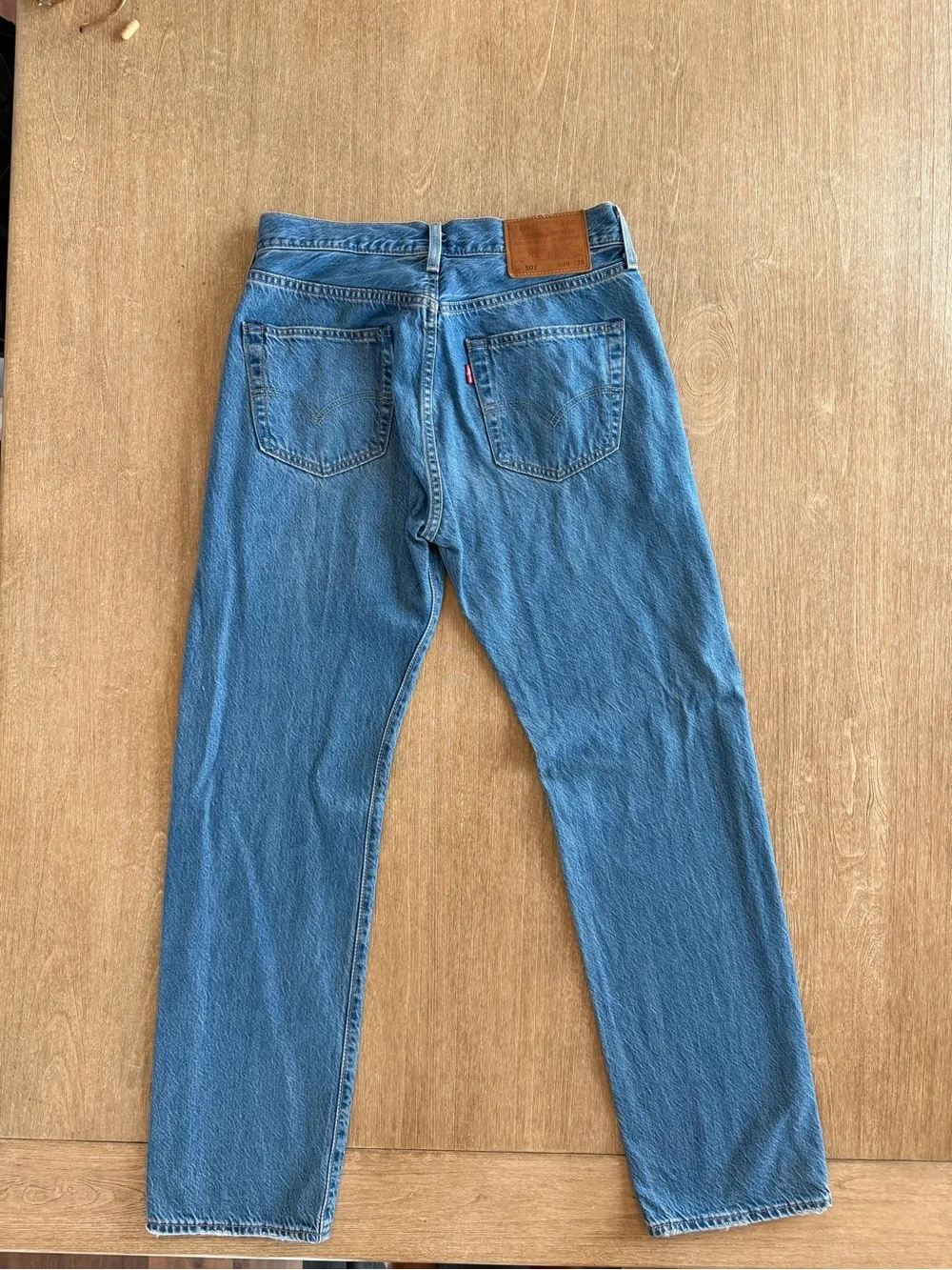 Levi’s 501 Original Fit Jeans Men’s W29 L30 Medium Wash Button Fly Straight Leg