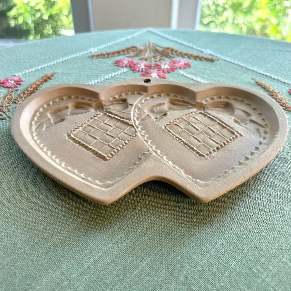 1988 Brown Bag Cookie Art Shortbread Mold Double Heart Shaped Cookie Press