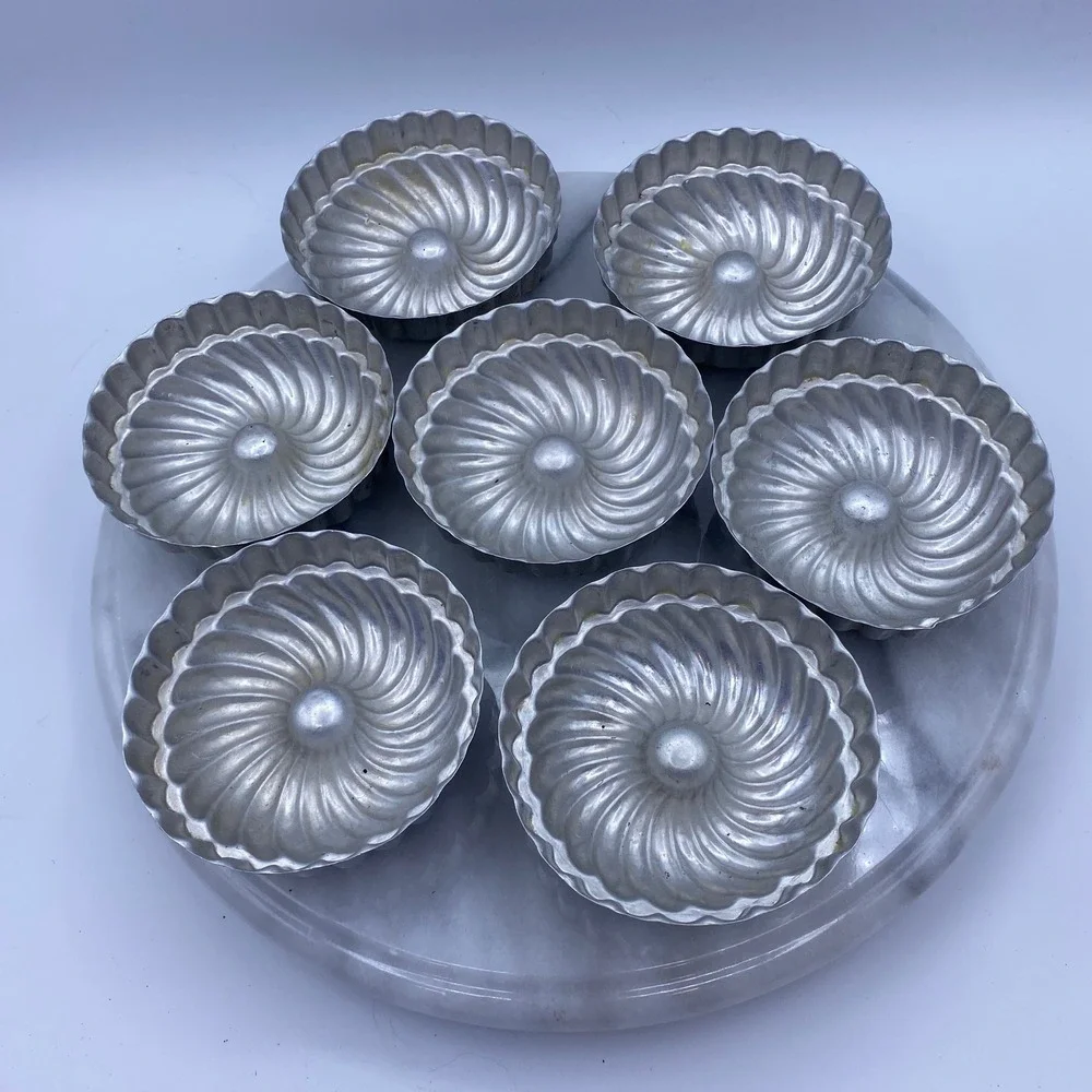 Unbranded Unisex 4in Mini Bundt Cake Pans Silver Fluted Swirl Aluminum Set of 7