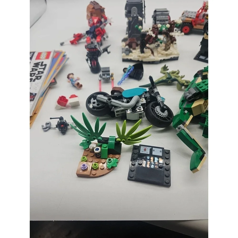 Huge Lego Lot Partial Sets Full Sets Mini Figs Dinosaur Jeep Pizza Booklets
