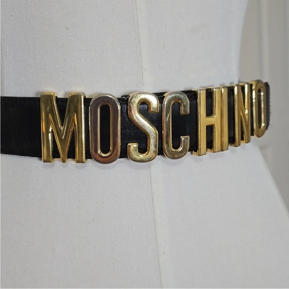 Moschino buckle leather fashion
