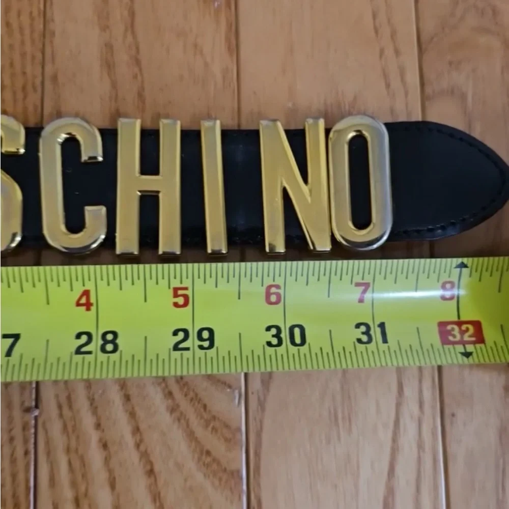 Moschino style bold