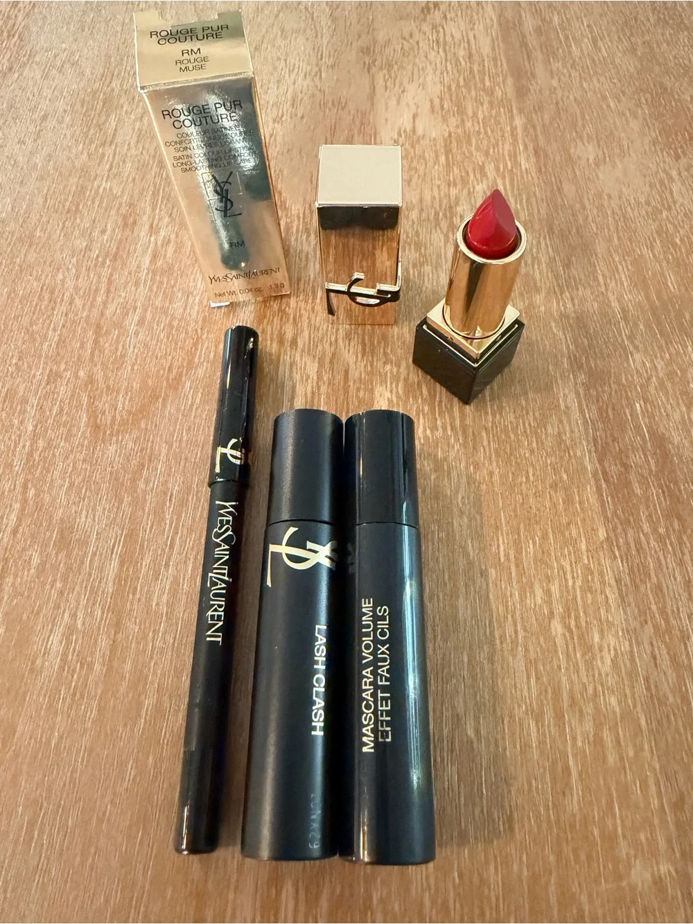 Yves Saint Laurent 04oz rouge
