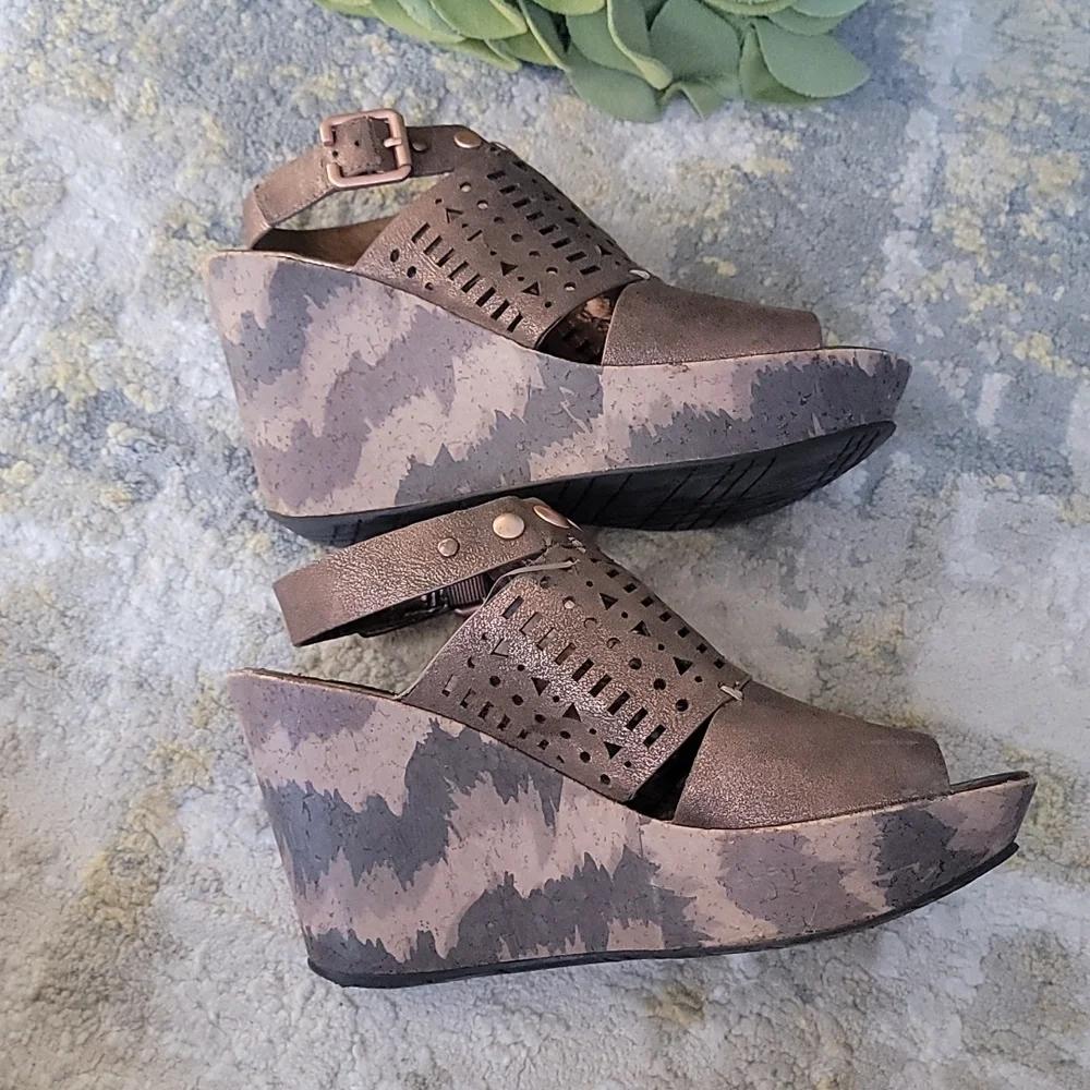 Kenneth Cole Reaction these shoe