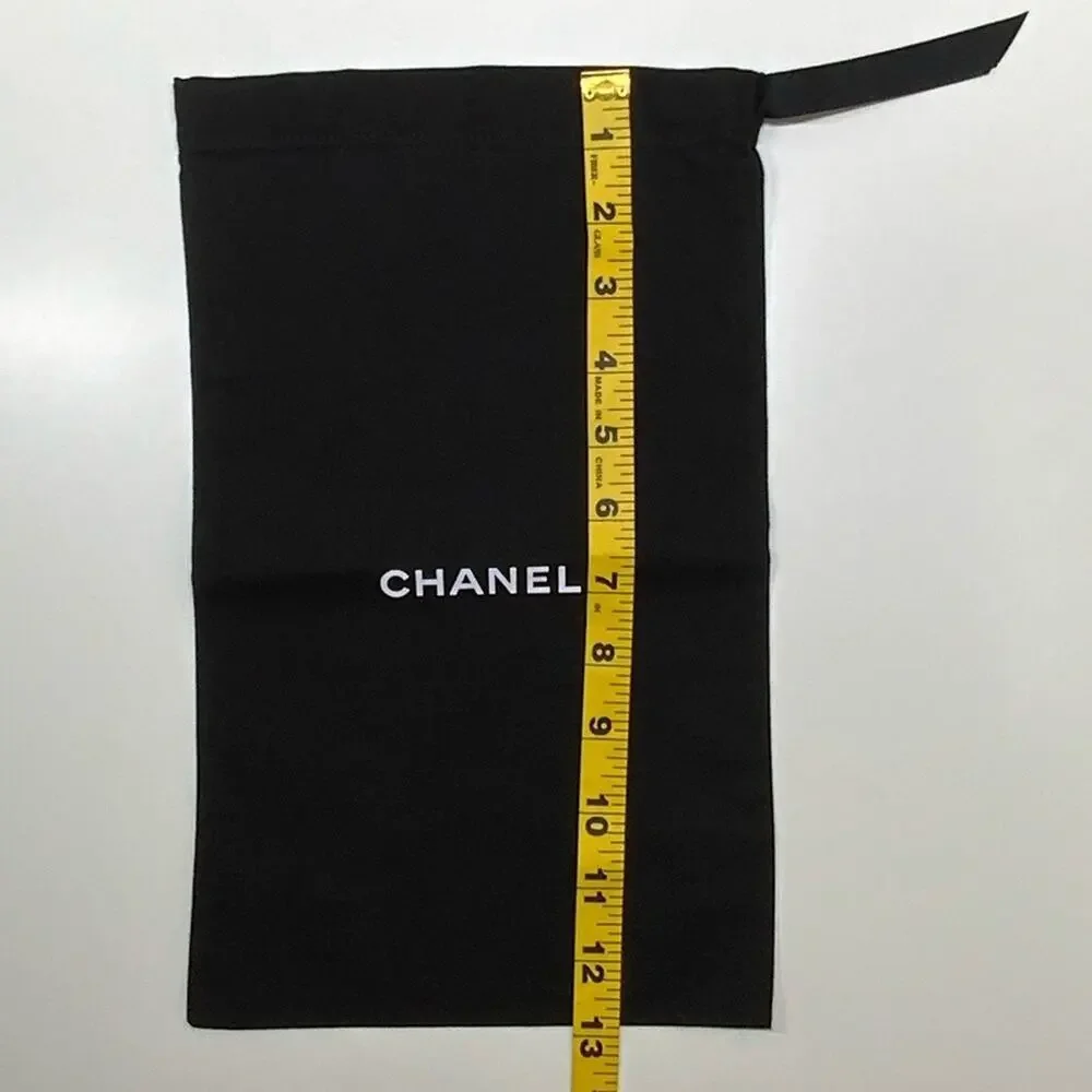 CHANEL inch dust
