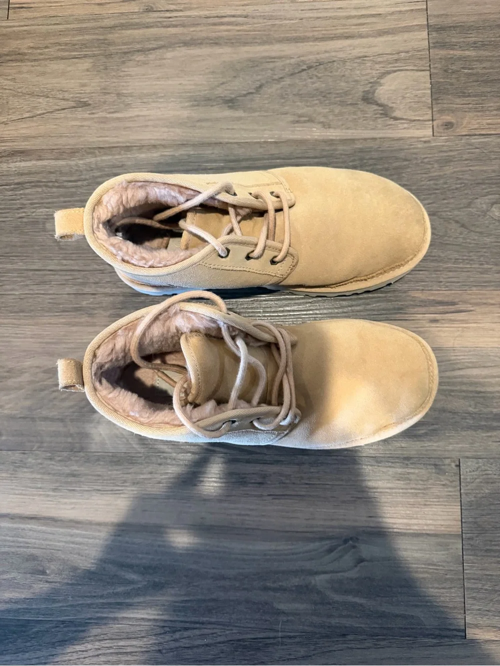 UGG neumel tan