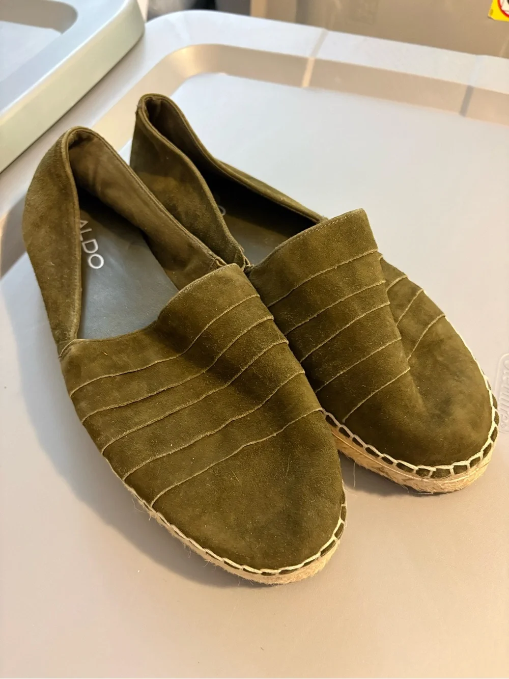 Aldo Olive Green boho Suede Espadrille Flats summer Women’s 8.5 EU 39 vacation