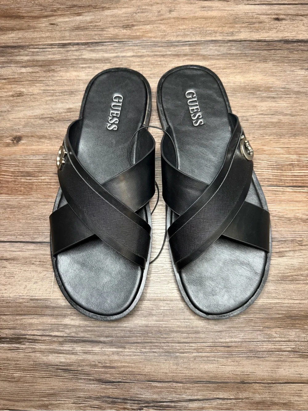 Guess sleek slides