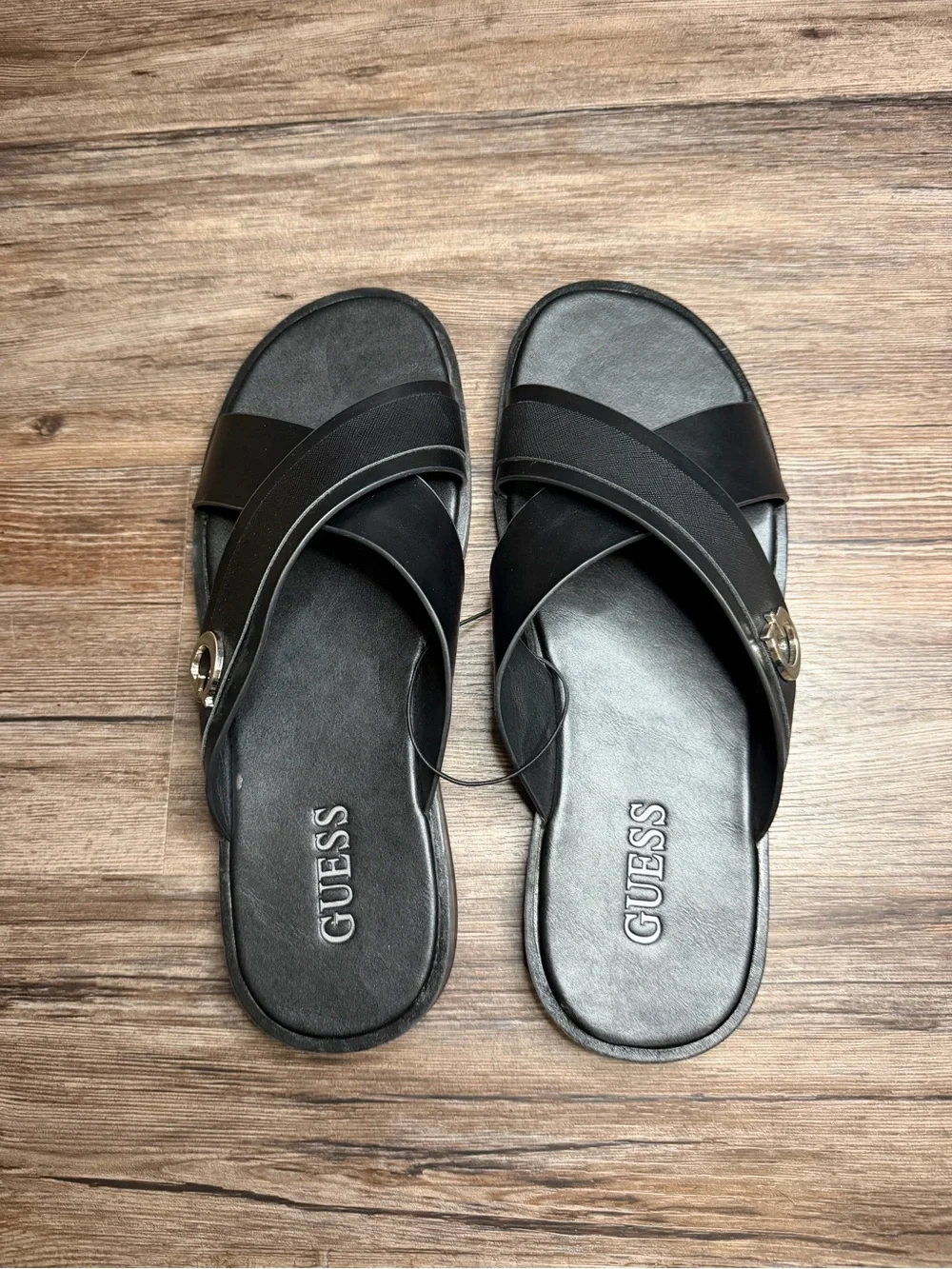Guess sleek slides