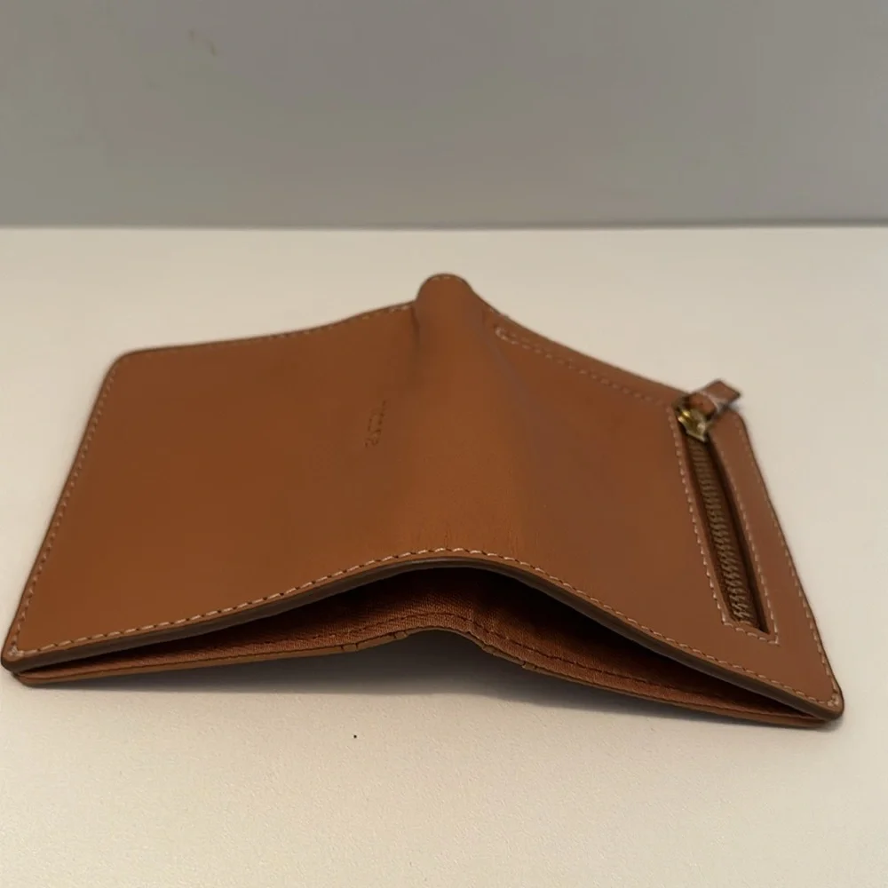Fossil product primary slots