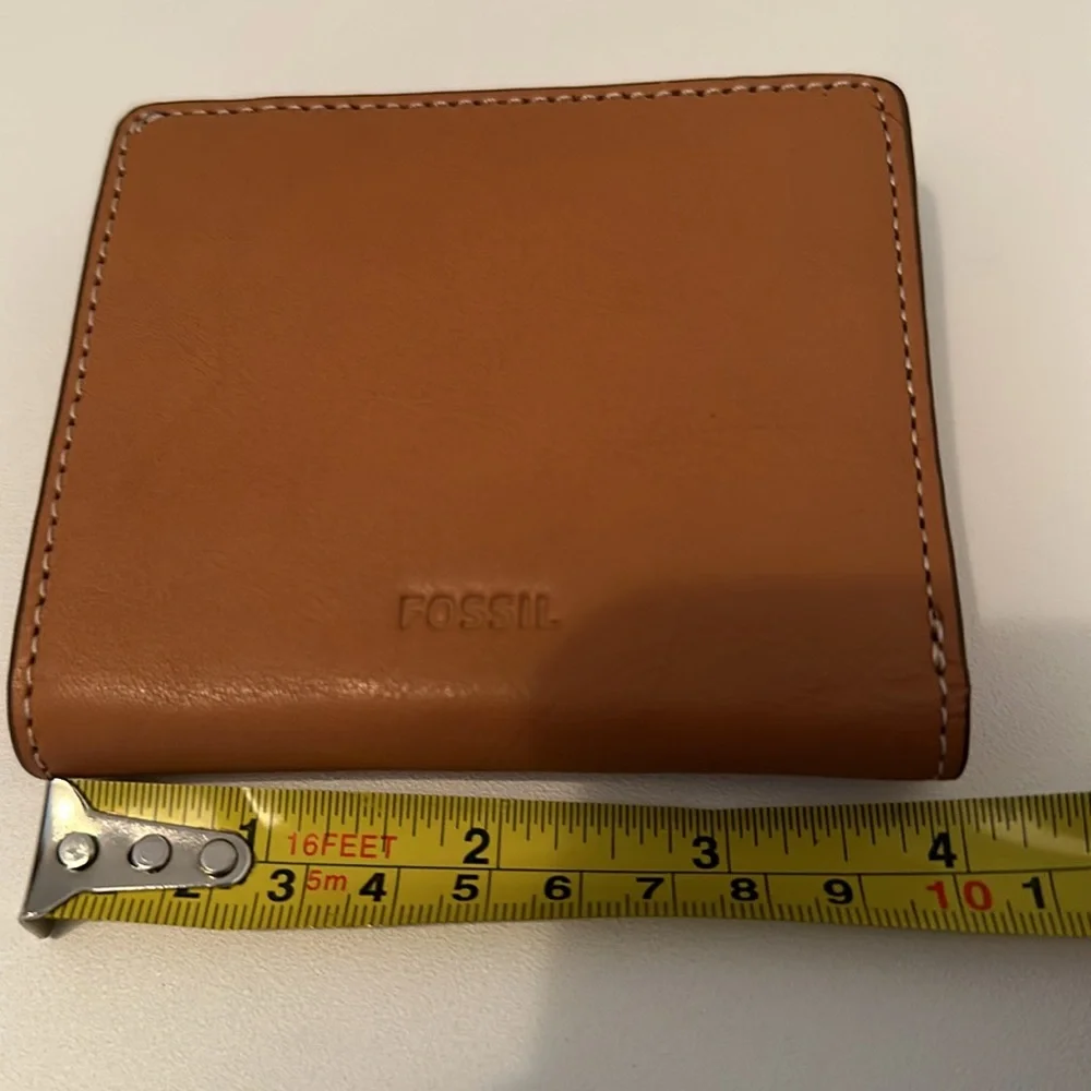 Fossil color credit