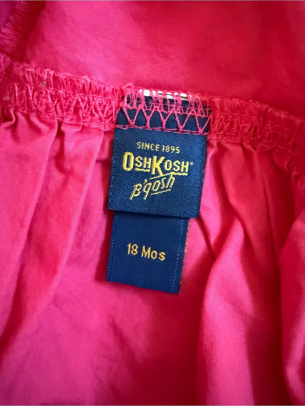 OshKosh Bgosh size 18m
