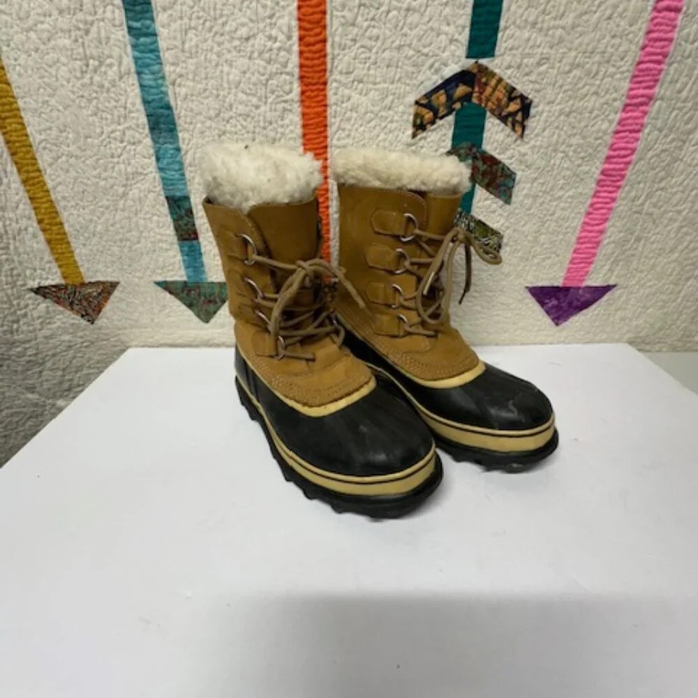 Sorel lace added
