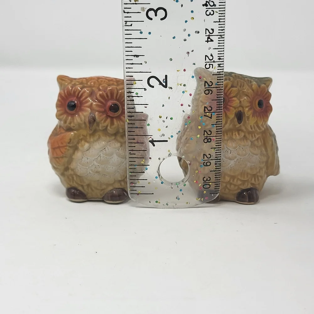 Owl Salt and Pepper Shakers Ceramic Orange‎ Green Fall Autumn