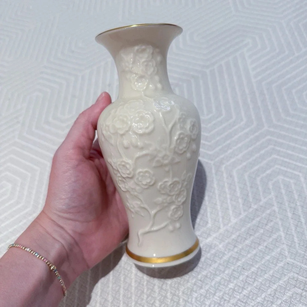 Lenox 24k Gold‎ Trim Ming Blossom Collection Rose Porcelain Bud Vase USA Vintage