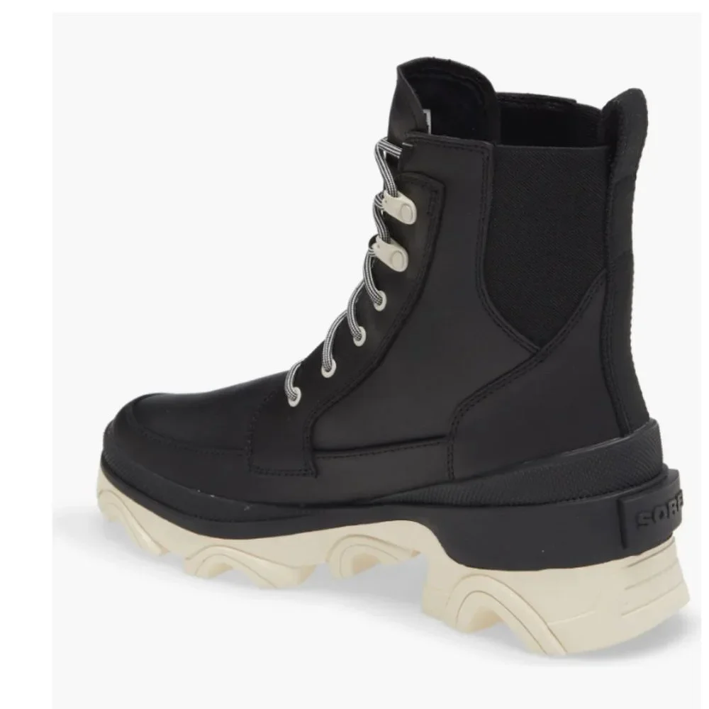 NIB $200 SOREL Brex™ Lace-Up Waterproof Bootie (Women) in size 9.5!
