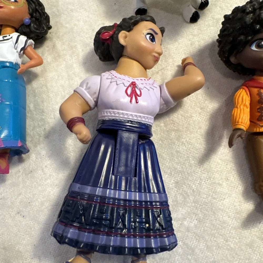 Disney Lot‎ 13 Plastic Figures Cake Toppers Princess Encanto Puppy Dog Pals Pets