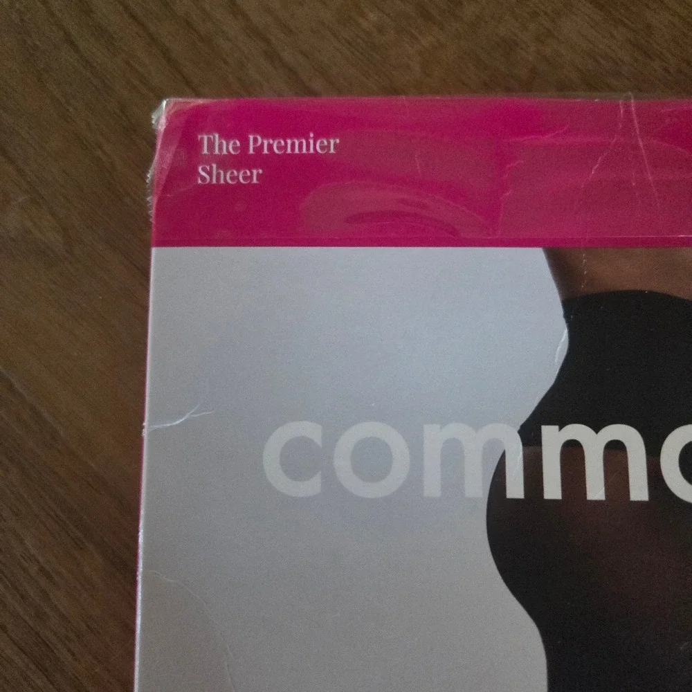 Commando The Premier Sheer Tights Oxblood Burgundy Raw Cut Waistband‎ Size M