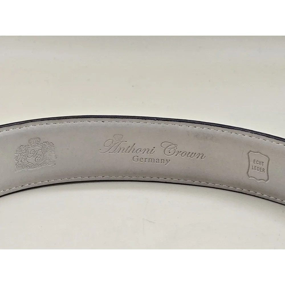 The Unbranded Brand anthoni crown