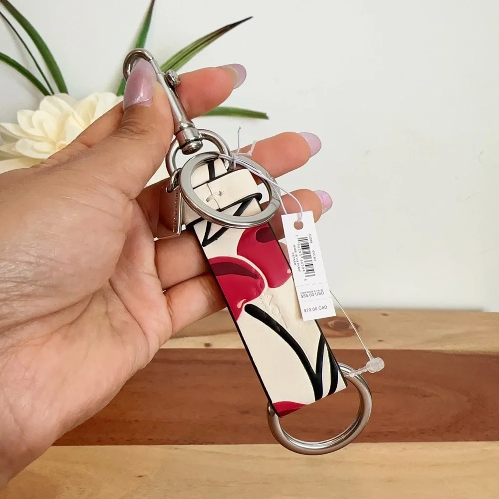 Coach nwt trigger