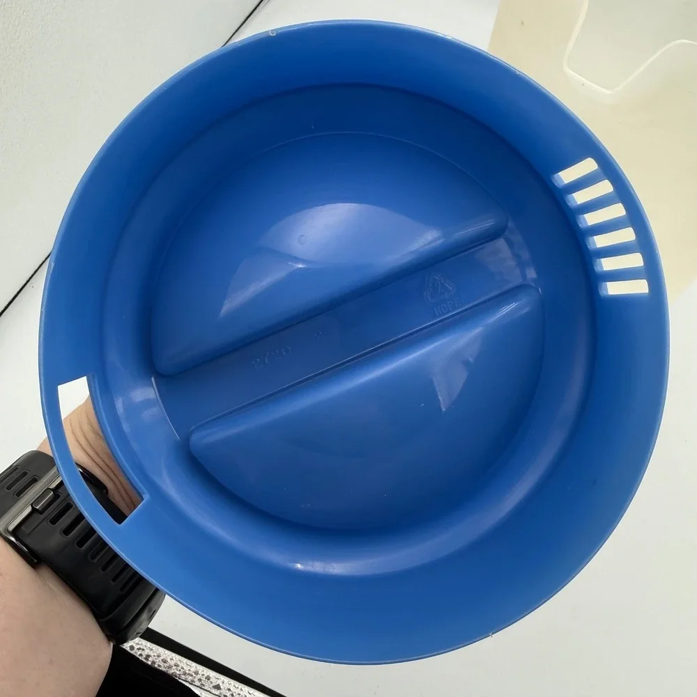 Rubbermaid gallon plastic