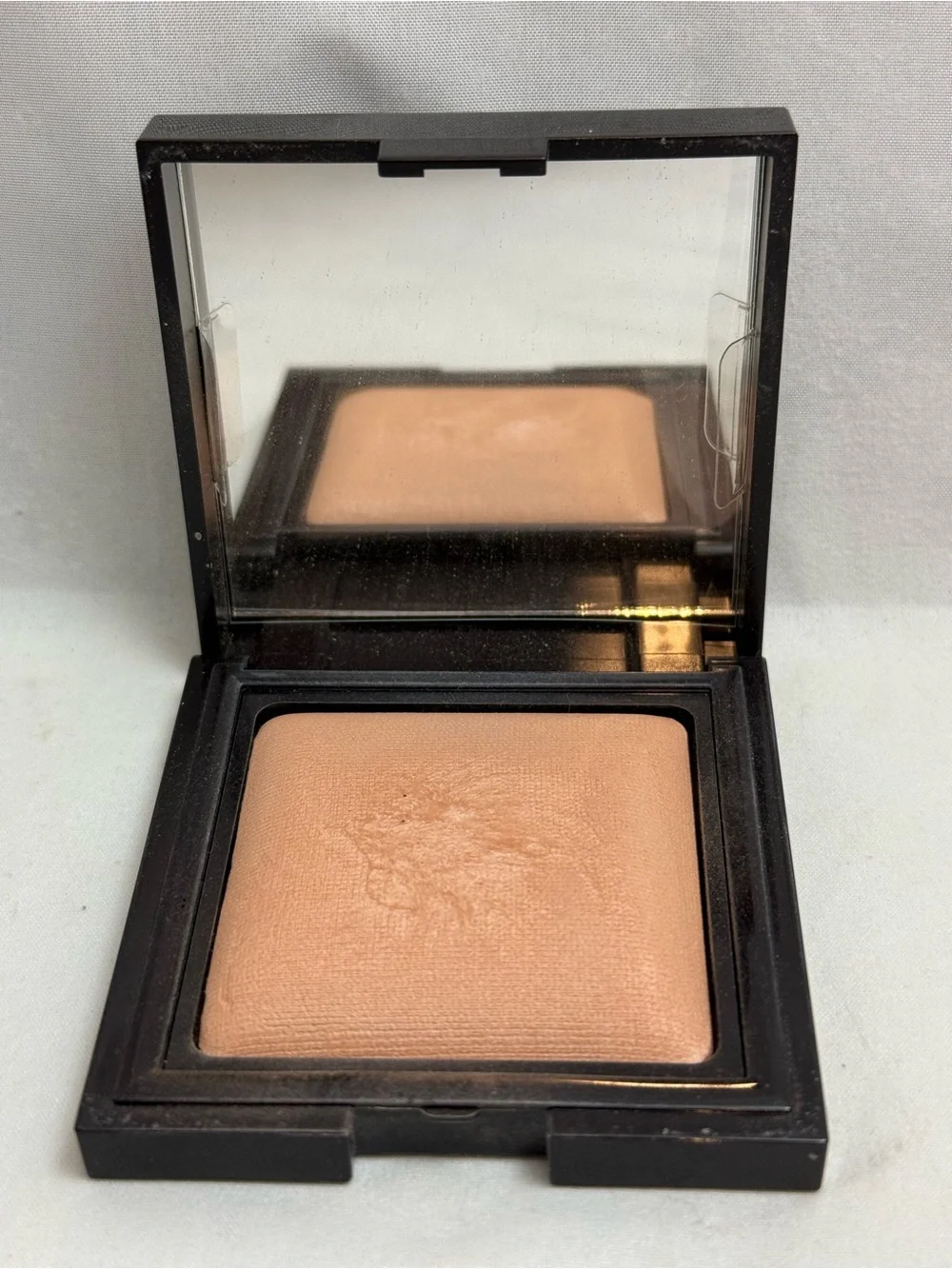 laura mercier used couple