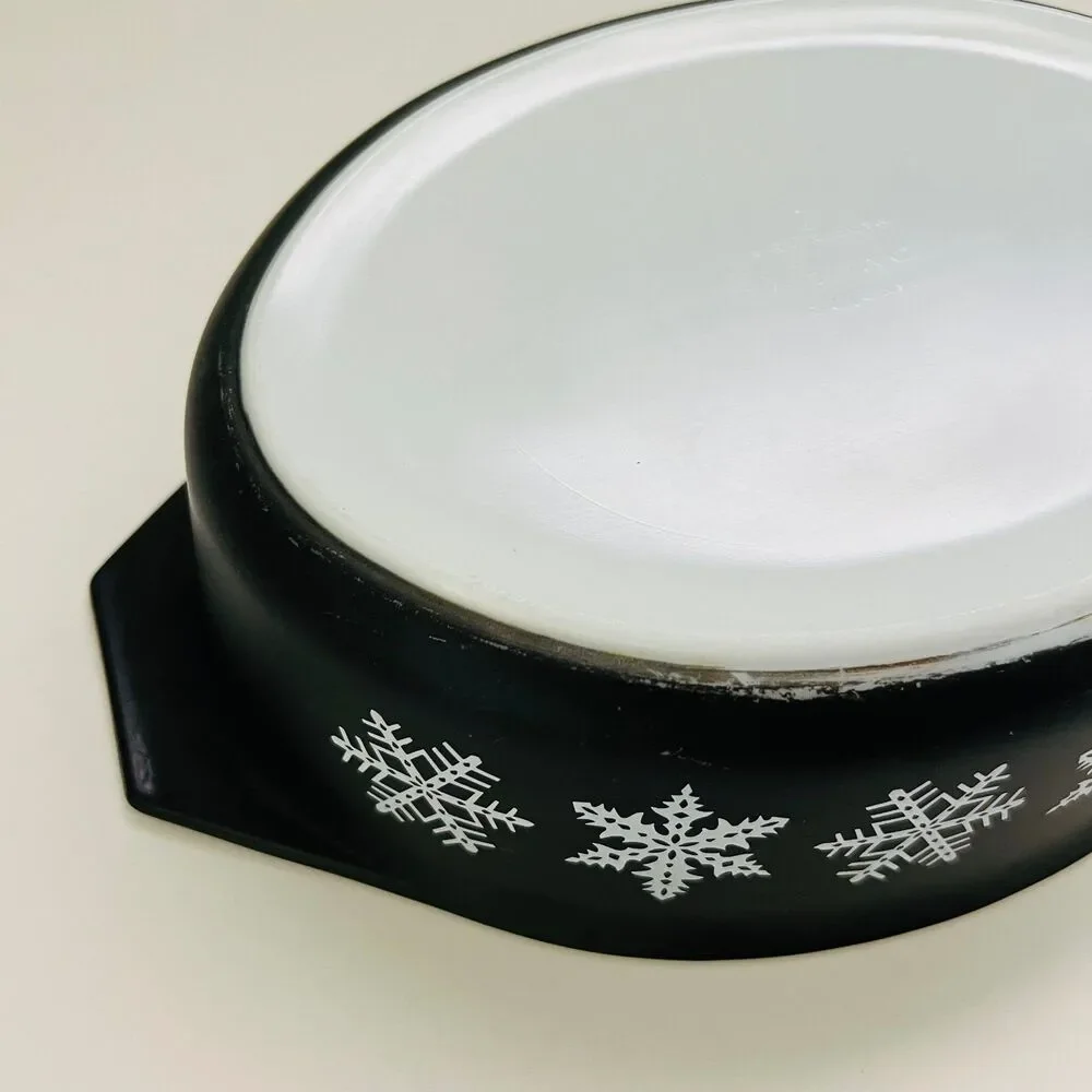 Pyrex will shows dish