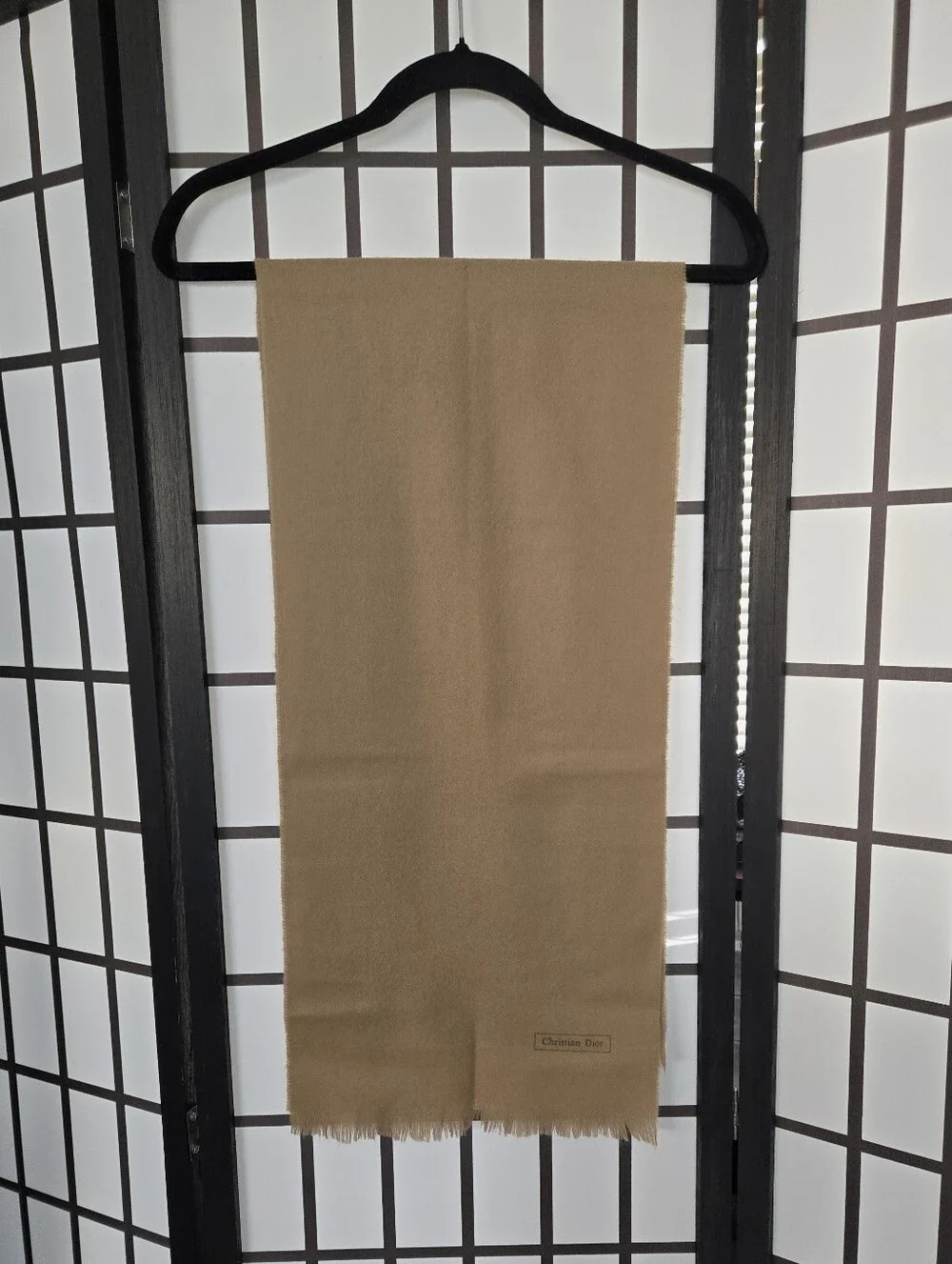 Dior neutral n145