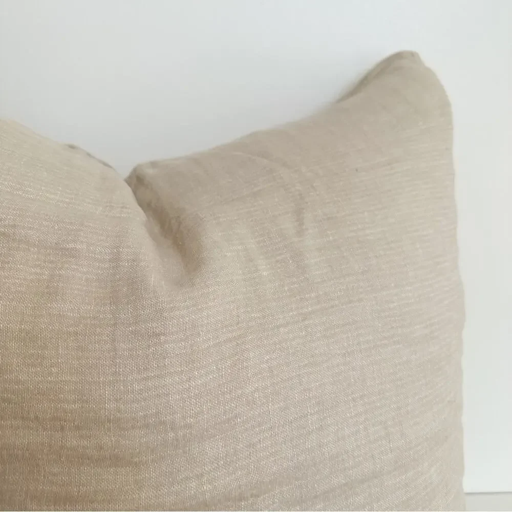 Restoration Hardware 49% 26x26in
