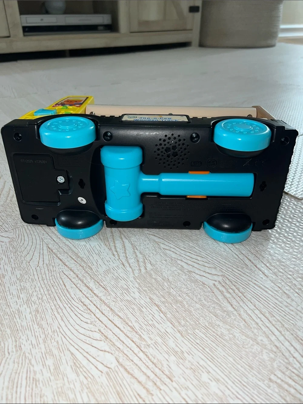 LeapFrog Tap-a-Peg Wooden Truck