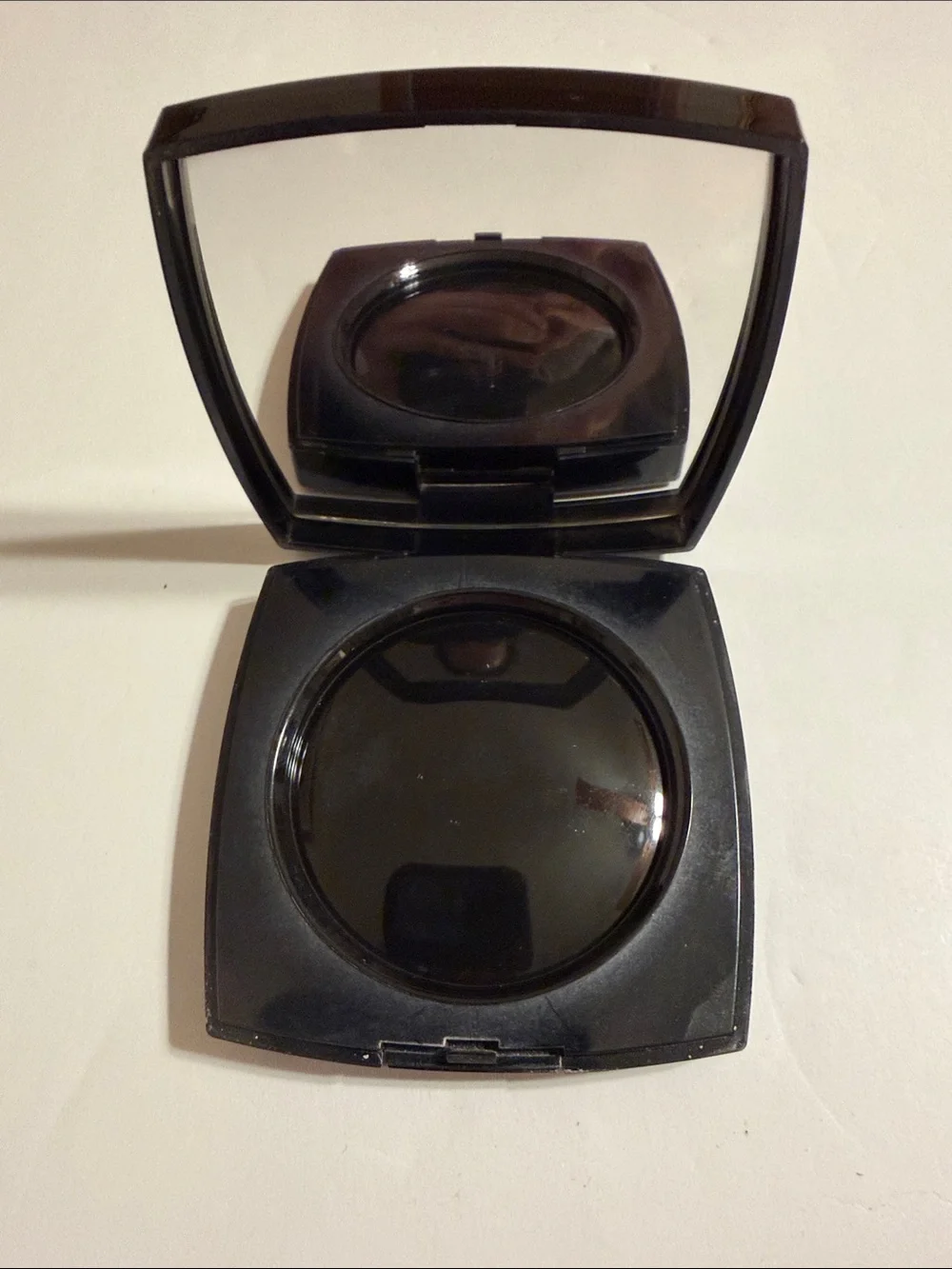 CHANEL classic compact