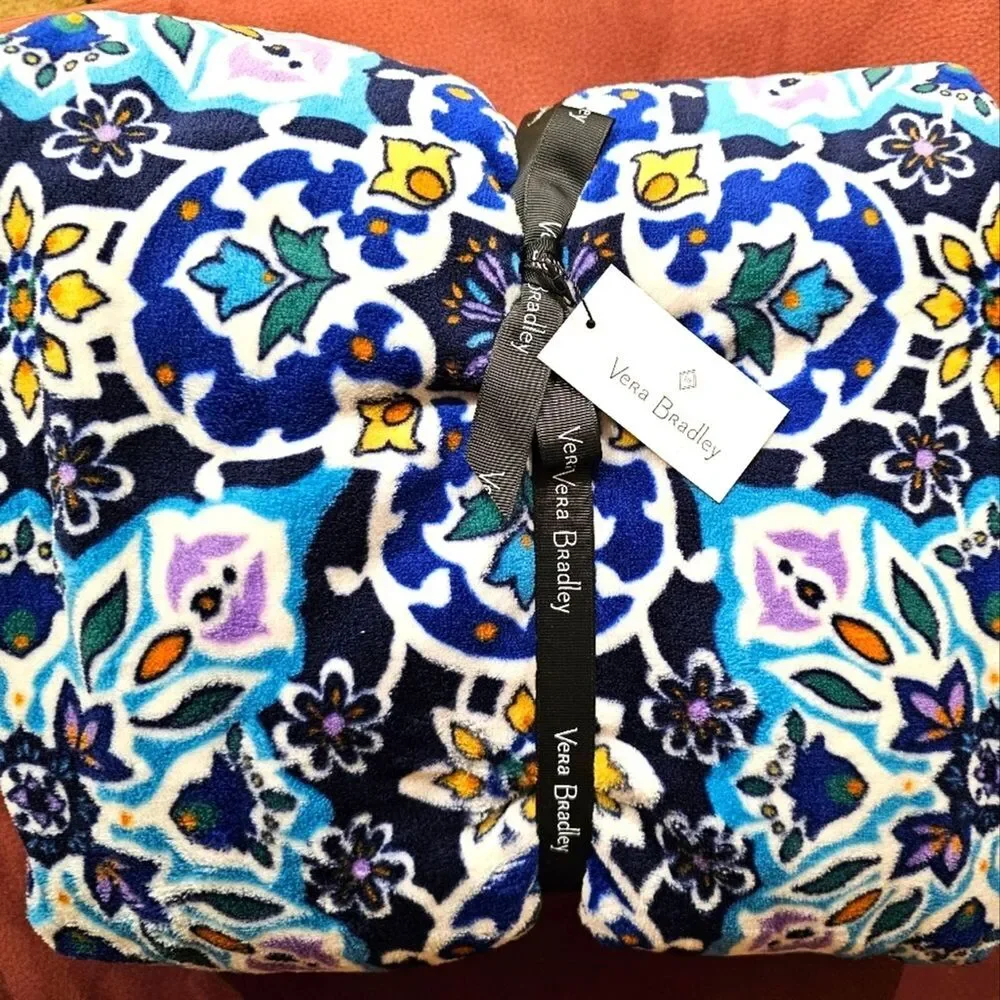 NWT Vera Bradley Fleece Throw Blanket