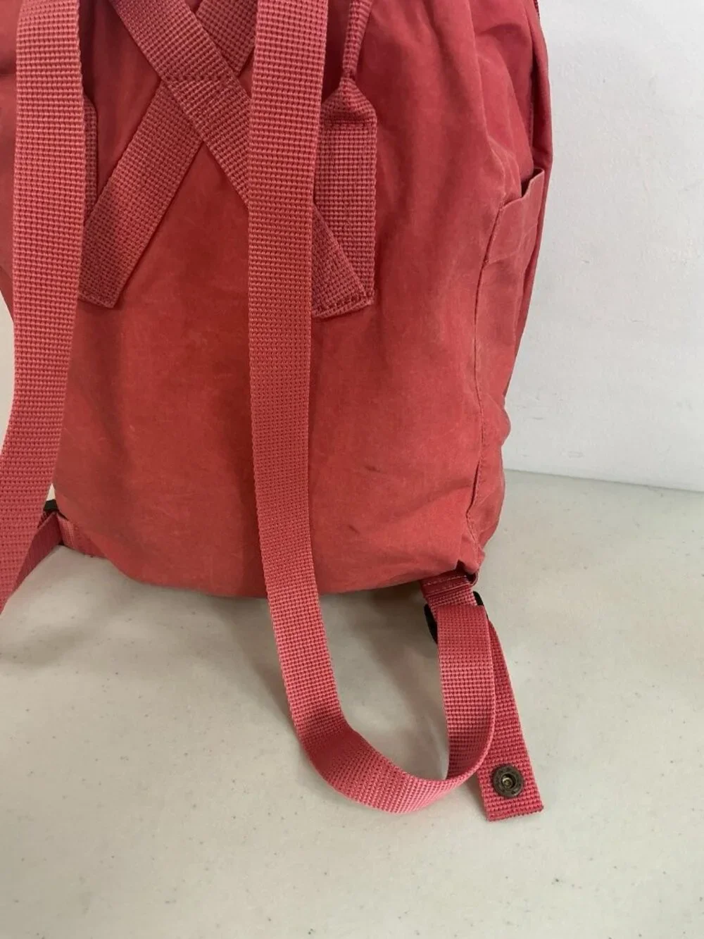 Fjallraven Kanken Classic Backpack Daypack Salmon Color