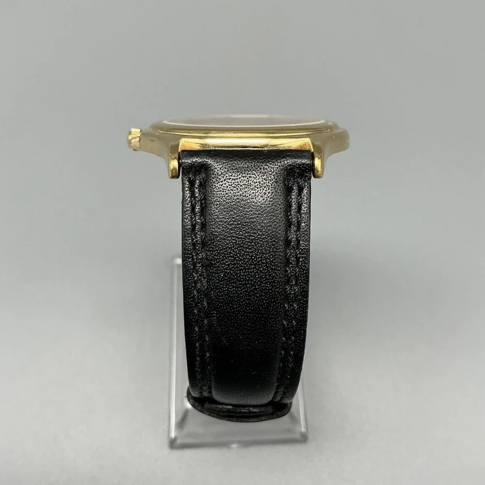 Movado see photos